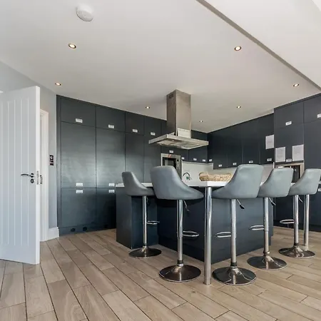 Ferienhaus Ocean View,kinsale, Hosted By Exquisite Homes, Sleeps 22 Kinsale