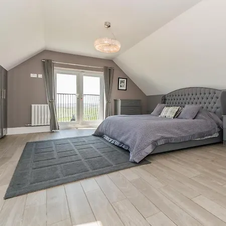 Ocean View,kinsale, Hosted By Exquisite Homes, Sleeps 22 * Kinsale